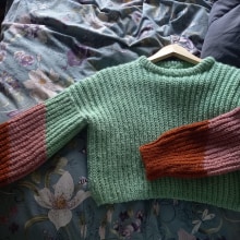 My project for course: Creating Garments Using Crochet. Moda, Design de moda, Tecido, DIY, Crochê, e Design têxtil projeto de zoeceleste.iacono - 18.12.2023