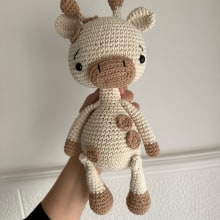 Mi proyecto del curso: Amigurumi para principiantes: teje animales en crochet. Un proyecto de Artesanía, Diseño de juguetes, Crochet, Amigurumi y Diseño textil de florr_g - 18.12.2023