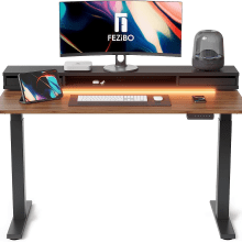 the standing desk is not just "standing". Design e fabricação de móveis projeto de Shed Kayne - 01.02.2022