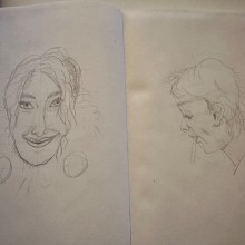 My project for course: Graphite Line Drawing for Portrait Sketchbooking. Artes plásticas, Esboçado, Desenho, Desenho de retrato, e Sketchbook projeto de Beatriz Villanueva - 29.12.2023