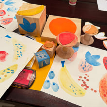 Fruit Stamps!. Ilustração tradicional, Artesanato, Artes plásticas, Estampagem, Ilustração infantil, e Criatividade para crianças projeto de Jessica - 20.01.2024