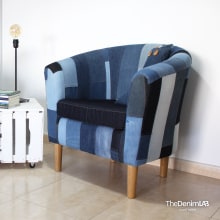 Denim reupholstered TULLSTA armchairs 👖♻️. Artesanato, Design e fabricação de móveis, Costura e Ilustração têxtil projeto de Pol Vallvé Pomés - 09.02.2024