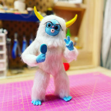 Yeti | Stop-Motion Puppet. Character Design, Stop Motion, and 3D Character Design project by Bibiana Gimenez - 02.22.2024