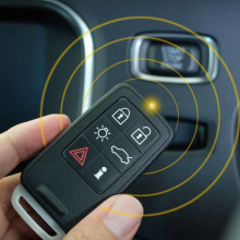 Seamless Solutions for Ignition Car Key Replacement . Design de automóveis, e Business projeto de Auto Key Pro - 23.02.2024