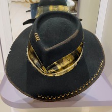 Il mio progetto del corso: Confezione di cappelli moderni. Un progetto di Design di accessori, Moda, Fashion design, Fiber Art e Needle felting di Letizia Costantino - 23.02.2024