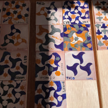 Azulejos con mosaicos de La Alhambra de Granada. Un proyecto de Artesanía, Diseño, creación de muebles					, Diseño de interiores, Decoración de interiores, Cerámica, DIY y Pintura decorativa de José Carlos Toro Fuentes - 10.05.2023