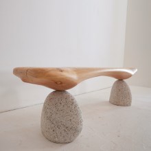 Wood and Stone Bench. Design e fabricação de móveis projeto de Ben Uyeda - 13.03.2024