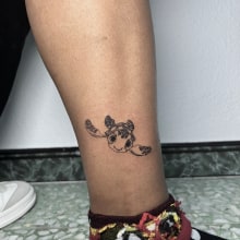 Mi proyecto del curso: Tatuaje fine line: la sutileza de la línea. Un projet de Illustration traditionnelle, Dessin , et Conception de tatouage de María Paula Rivas - 26.03.2024