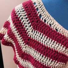 My project for course: Top-Down: One-Piece Crocheted Garments. Un proyecto de Moda, Diseño de moda, Tejido, DIY, Crochet y Diseño textil de sely - 31.03.2024