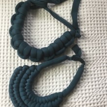My project for course: Rope Jewelry for Beginners: Make Your Own Necklaces. Artesanato, Design de joias, Macramê, e Design têxtil projeto de katebondett - 02.04.2024