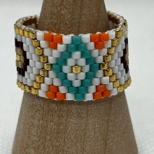 Mi proyecto del curso: Diseño de accesorios con cuentas: teje patrones elegantes. Un projet de Création d'accessoires, Artisanat, Design de bijoux , et Art textile de Mariela Paola Vadalá - 16.04.2024