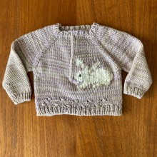 My project for course: Top-down Technique for Children's Knitwear. Un progetto di Moda, Fashion design, Fiber Art, Maglia e Textile Design di Marni MacLeod - 17.04.2024