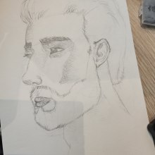Mi proyecto del curso: Sketchbook de retrato: explora el rostro humano. Un proyecto de Bocetado, Dibujo, Dibujo de Retrato, Dibujo artístico y Sketchbook de Laura - 23.04.2024