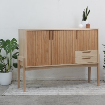 Mueble Bar Andrés . Un proyecto de Diseño, Artesanía, Diseño y creación de muebles					 de Patricio Ortega (Maderística) - 03.11.2019