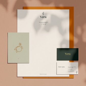 Vera Cocina Vegana. Design editorial, Design gráfico, e Design de logotipo projeto de Nadia Elizabeth Moreno Romo - 30.01.2020
