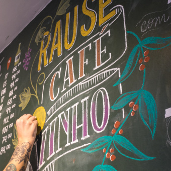 Rause Café+Vinho. Design, Illustration, T, pograph, Calligraph, Lettering, Decoration, and Communication project by Cristina Pagnoncelli - 11.08.2017