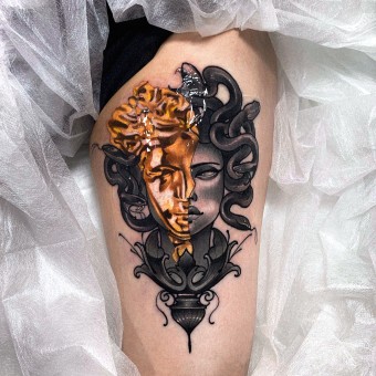 Process of Medusa tattoo. Un projet de Conception de tatouage de Olie Siiz - 08.05.2022