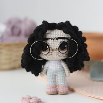 Mi proyecto del curso: Amigurumis: personas tejidas a crochet. Artesanato, Design de brinquedos, Tecido, Crochê, Amigurumi, e Design têxtil projeto de Lhylaraña - 20.09.2022