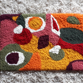 Il mio progetto del corso: Punch needle per design di tappeti. Accessor, Design, Arts, Crafts, Embroider, Decoration, Punch Needle, and Textile Design project by silvia.rocchietta - 04.30.2023