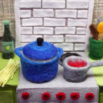 Pasta with Red Sauce. Animation, Stop Motion, Fiber Arts, and Needle Felting project by Andrea Love - 05.20.2023