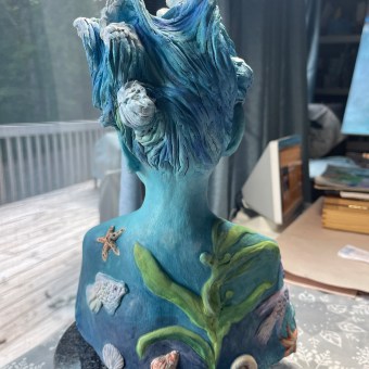 My project for course: Introduction to Clay Figurative Sculpture. Fine Arts, Painting, Sculpture, Printing, Ceramics, and Digital Painting project by Heather Rhyne - 07.20.2023