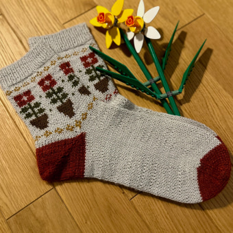 My project for course: Introduction to Colorwork Sock Knitting. Design de acessórios, Moda, Design de moda, Tecido, Tricô, e Design têxtil projeto de Magda - 22.01.2024