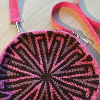 Mi proyecto del curso: Introducción al tapestry. Un proyecto de Diseño de complementos, Moda, Pattern Design, Tejido, Crochet y Diseño textil de marcelakvale - 16.04.2024