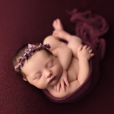 7 Tricks to Photograph Newborn Babies Safely