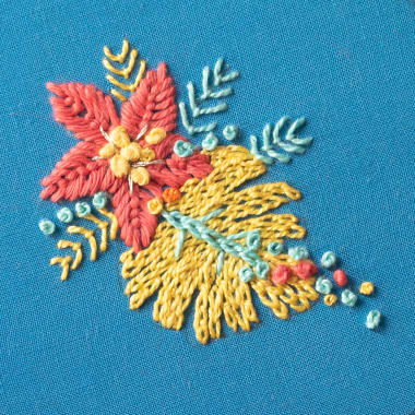 Embroidery Tutorial: Simple Flowers in 5 Steps