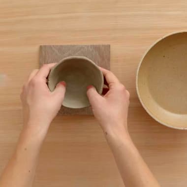 Tutorial Cerâmica: como fazer um pinch pot em casa