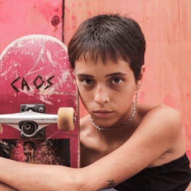 Cineasta brasileira premiada em Berlim por longa "de atitude punk"