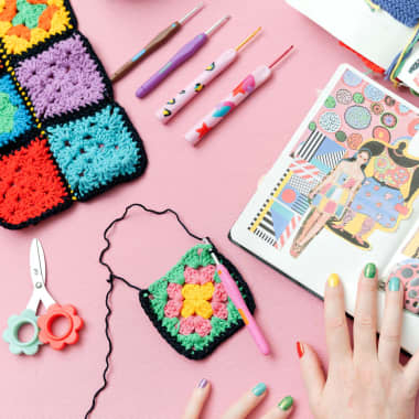 Materiales básicos para tejer tu primer crochet Granny Square