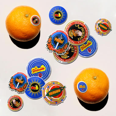 La curiosa historia de los logos y diseños de frutas