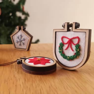 Free Download: Miniature Christmas Embroidery Patterns