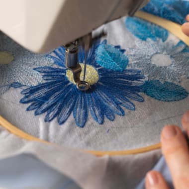 Mastering Free-Motion Embroidery: 10 Essential Tips