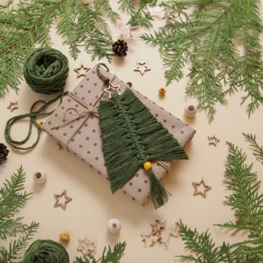 Tutorial: How to Make a Christmas Tree in Macramé