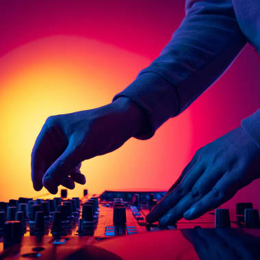 Los mejores cursos para convertirte en DJ y productor musical