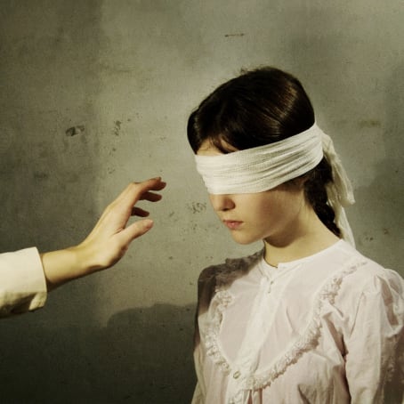 Introduction to Narrative Photography. Photography, and Video course by Dara Scully