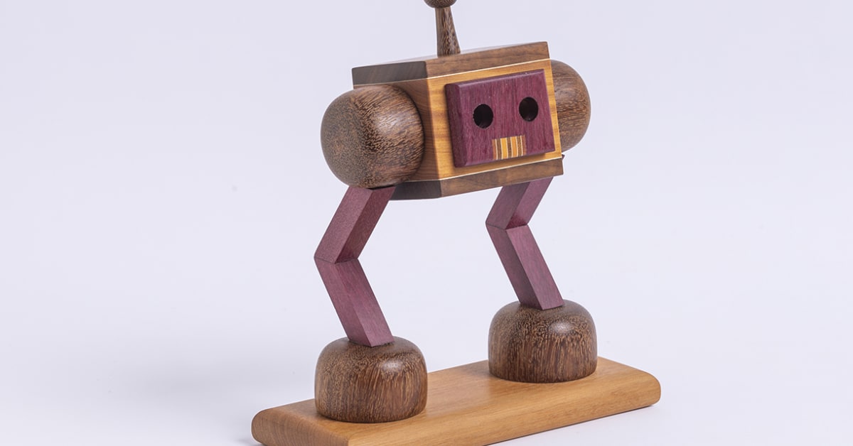 Crafty Tuesdays: How to Make a Wood Robot Head, Popoke Brazil | Domestika