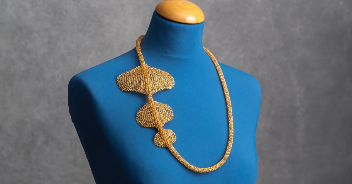Yoola wire crochet top