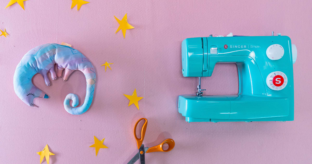 Sewing Tutorial How to Use a Sewing Machine (beginners guide) Domestika