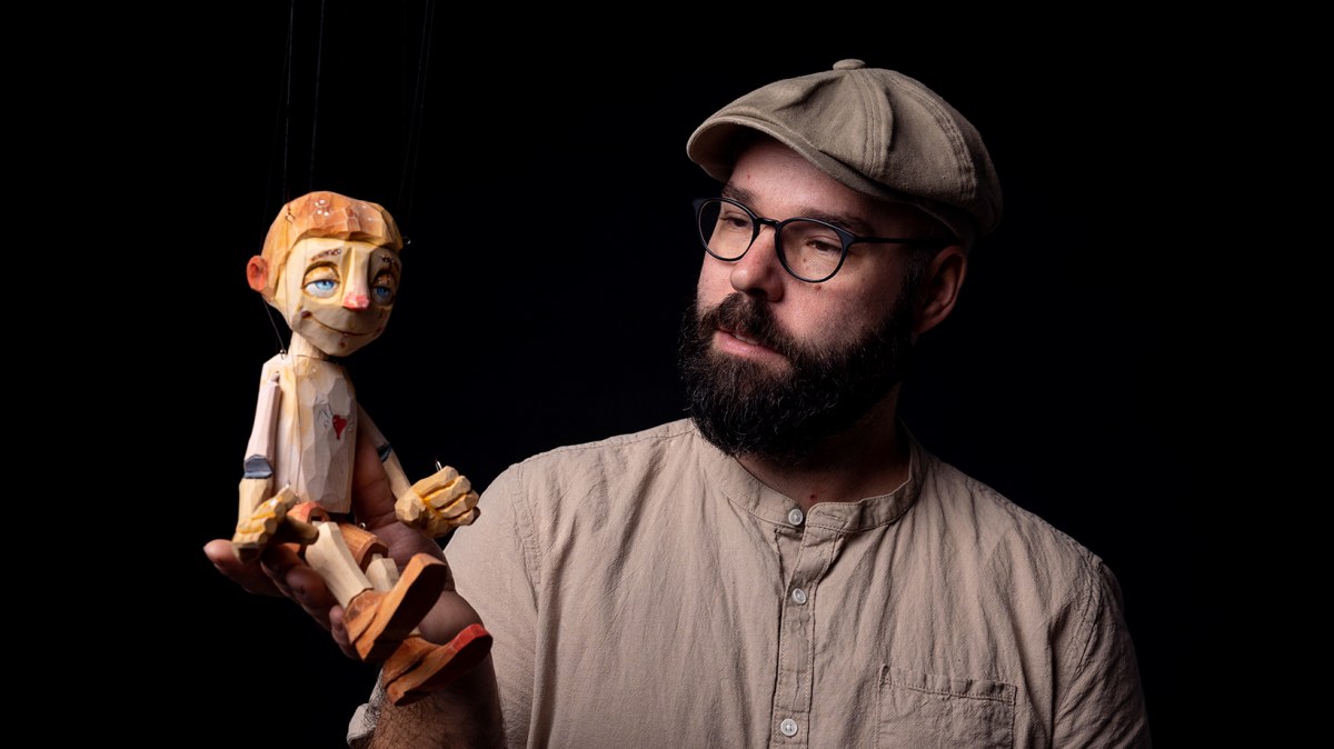 Marionnettes en bois : Fabriquer des marionnettes à partir de rien, «  Marionnettes en bois : créez des pantins de A à Z » (ludekburian)