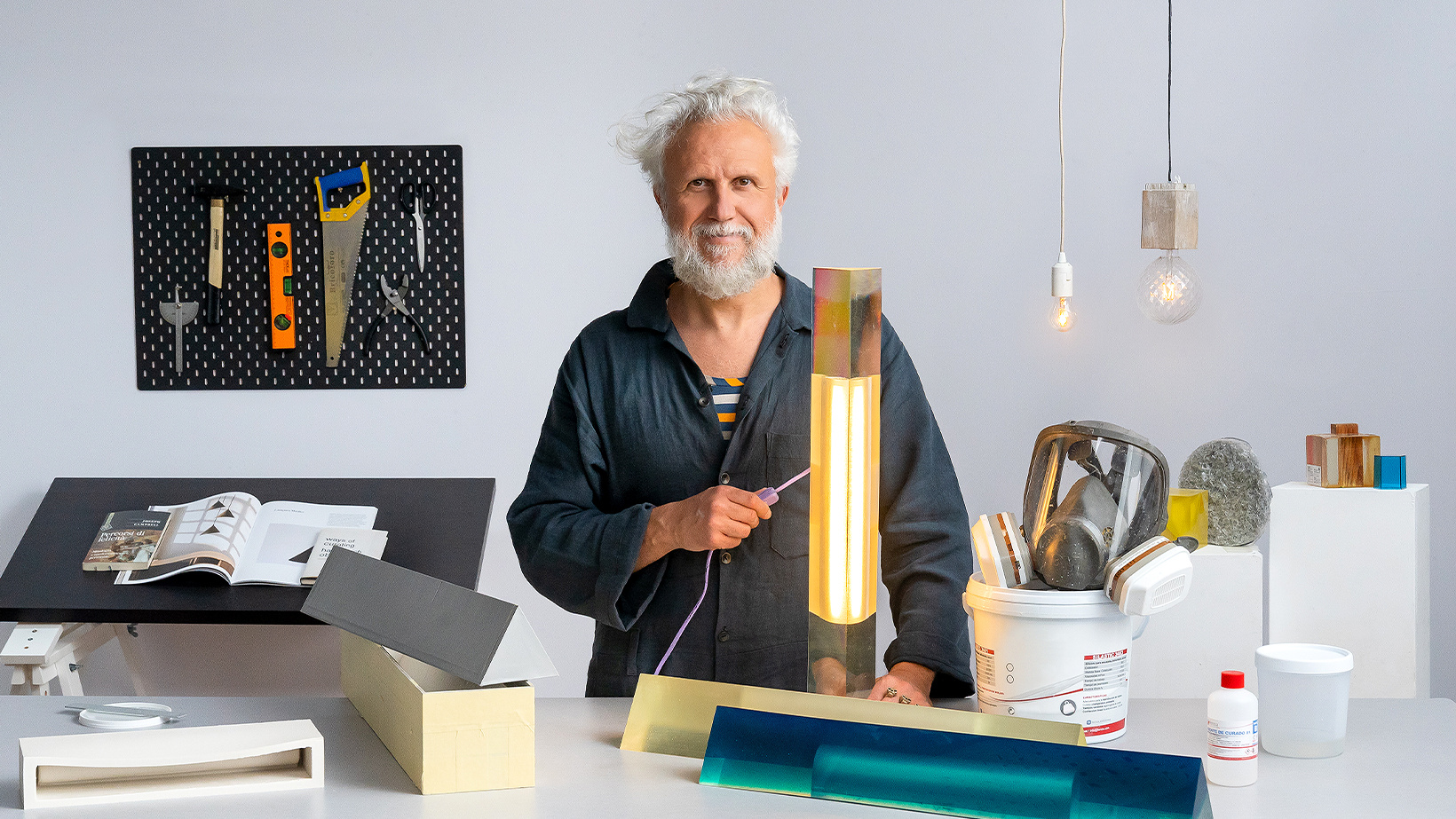 favorito Idear diámetro Curso online - Diseño y construcción de lámparas de resina (Studio Nucleo -  Piergiorgio Robino) | Domestika