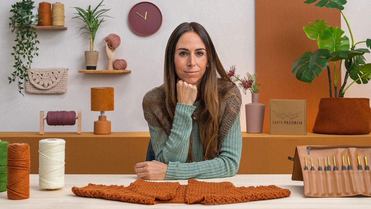 Top-Down: One-Piece Crocheted Garments by Estefa González