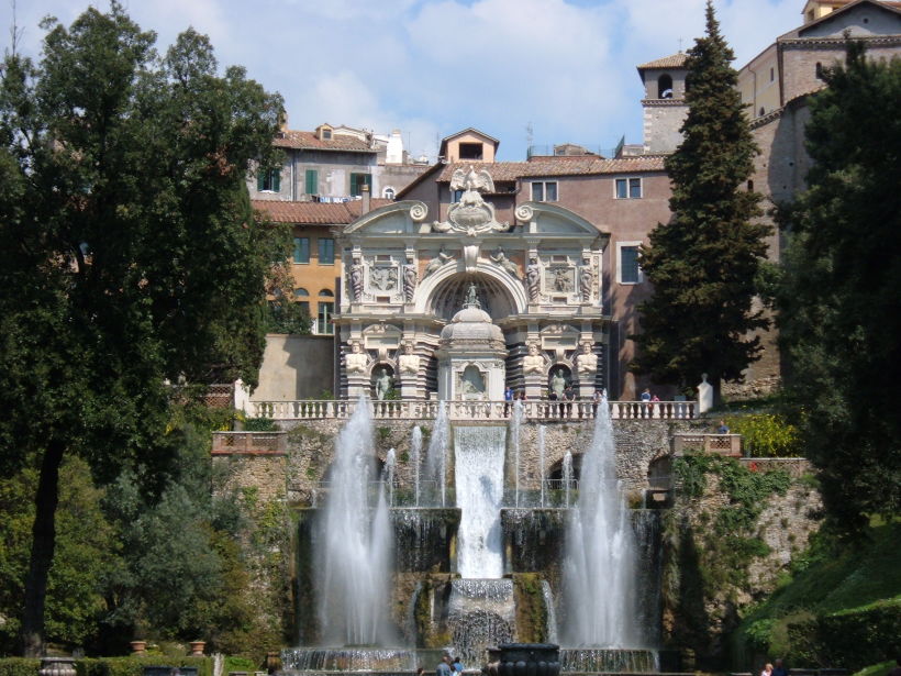 Villa d’Este, Tivoli. Obra renacentista que influyó en la incorporación posterior de jardines a la arquitectura.