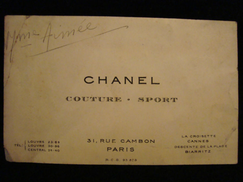 Chanel, tarjeta institucional
