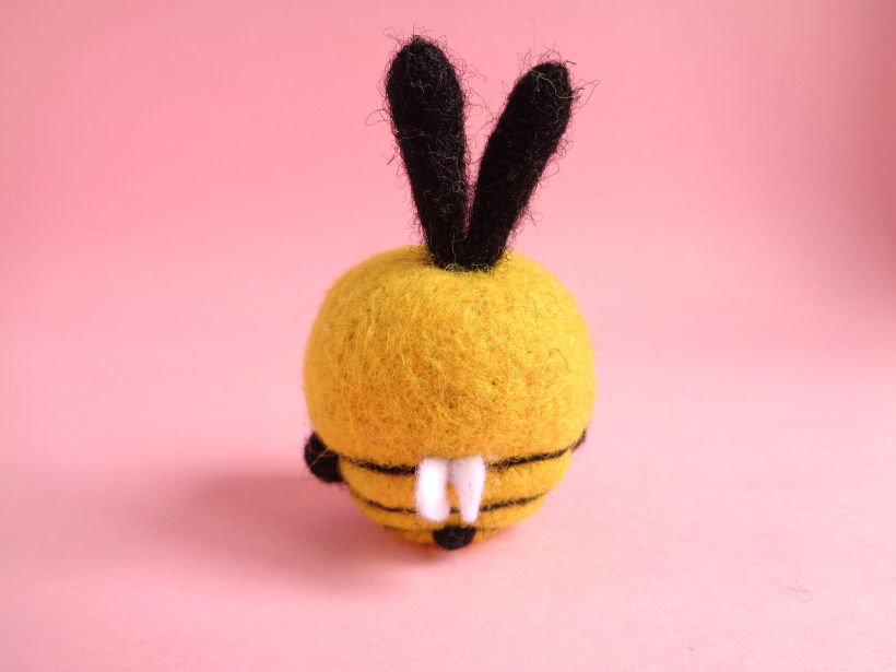 Tiny Toy - Bee 3