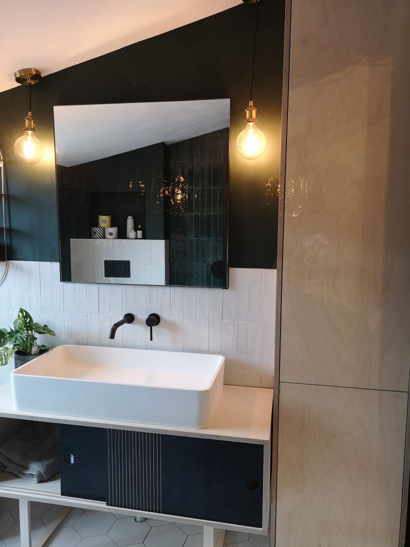 Mid century inspired bathroom | Domestika