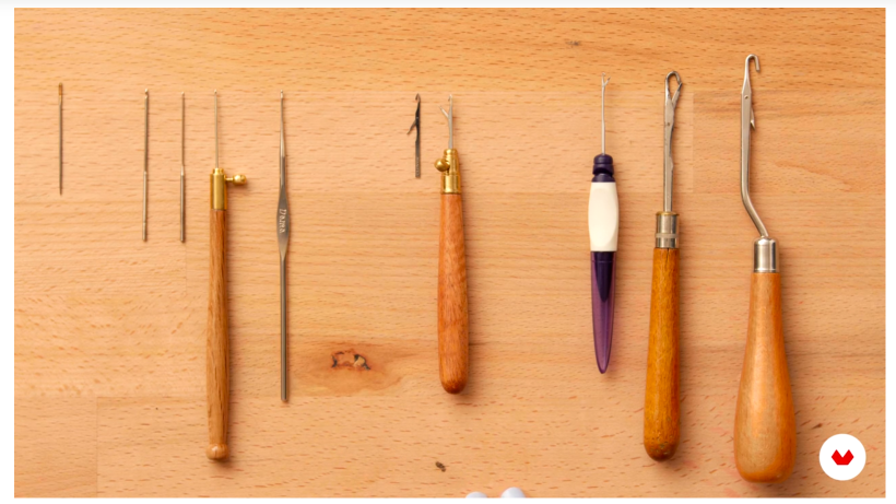 A range of different needles (the Kantan needle sits in the middle)
