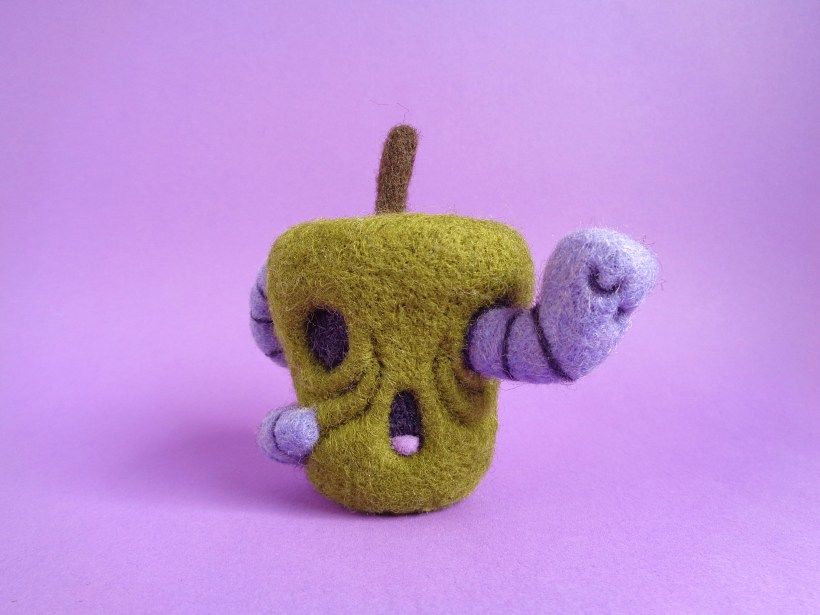 Rotten apple and Worm - Halloween, droolwool 